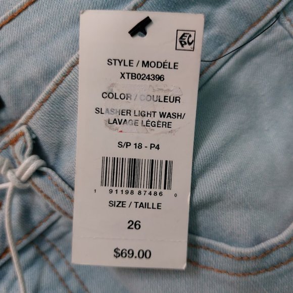 Design Lab Lord and Taylor Size 26 Distressed Ripped Light Wash Jeans - Picture 4 of 4